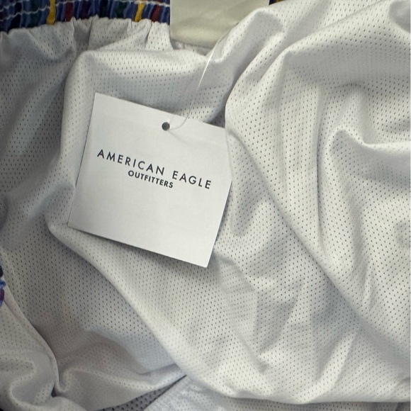 NWT Men’s 3” Swim Trunk Bathingsuit Size Medium - Picture 5 of 5